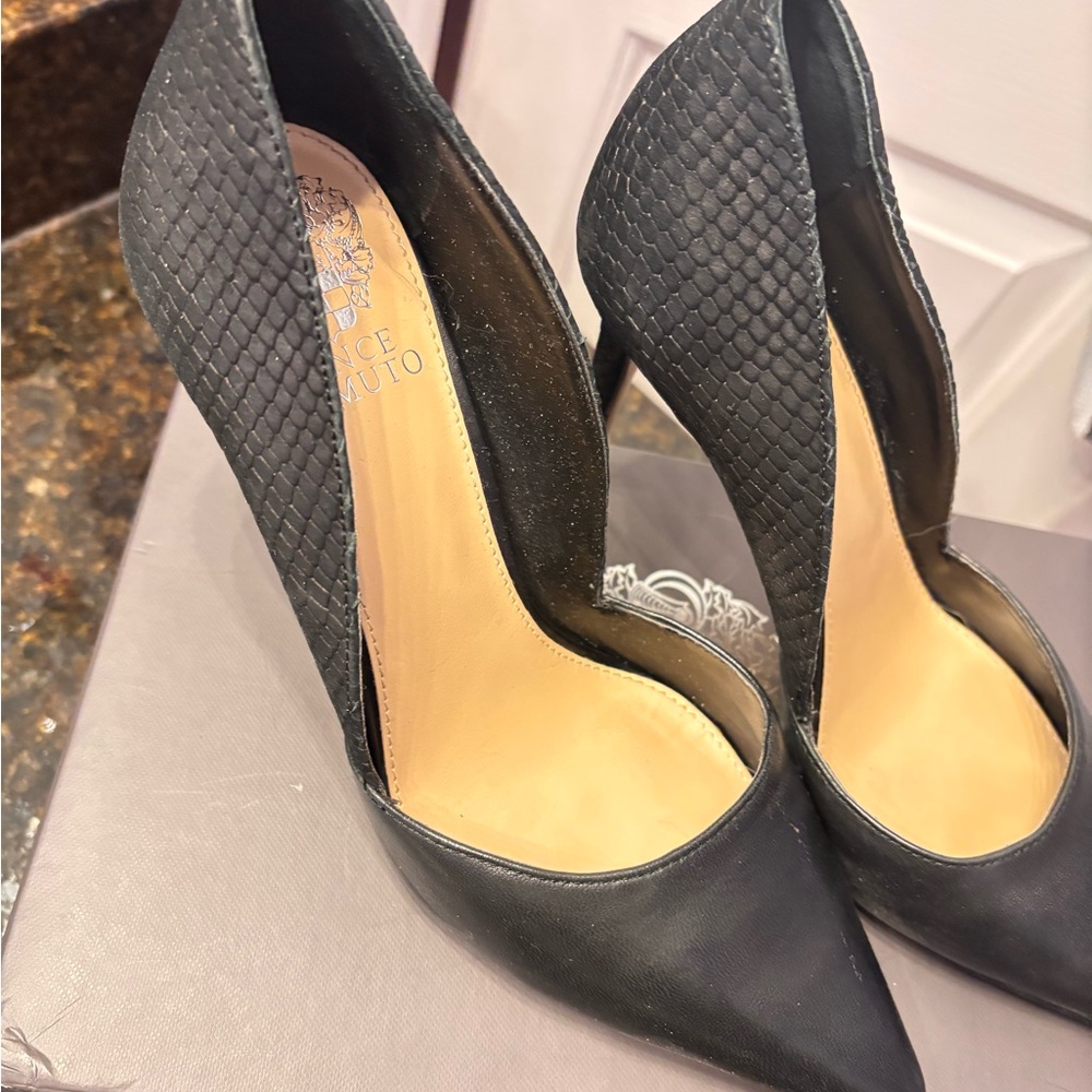 Vince Camuto Black Textured Heels